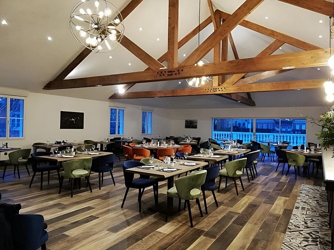 Manoir-Eveche-Lisieux-salle-restau