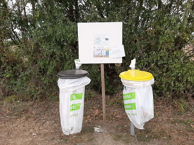 Aire de camping-car - Le Mazeau