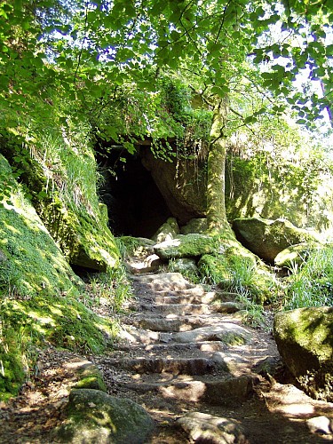 La Grotte d'Artus