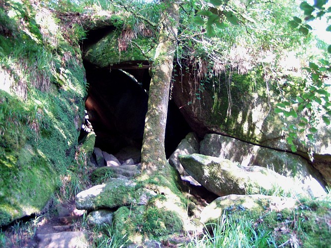 La Grotte d'Artus