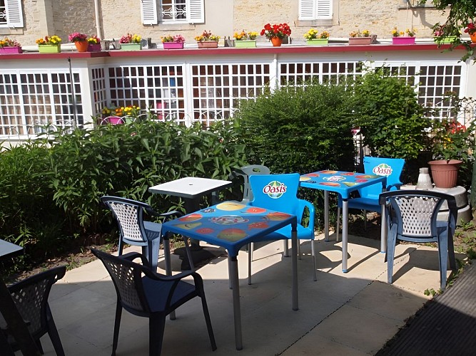 OLYMPUS DIGITAL CAMERA