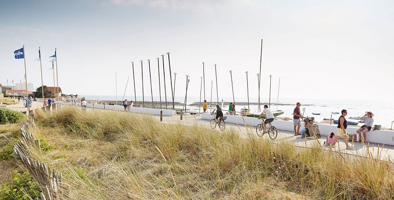 BASE NAUTIQUE - SION SUR L'OCEAN