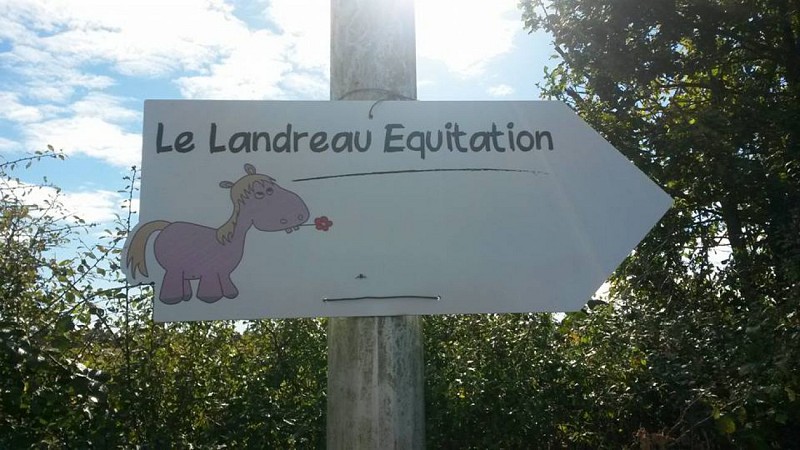 LE LANDREAU EQUITATION