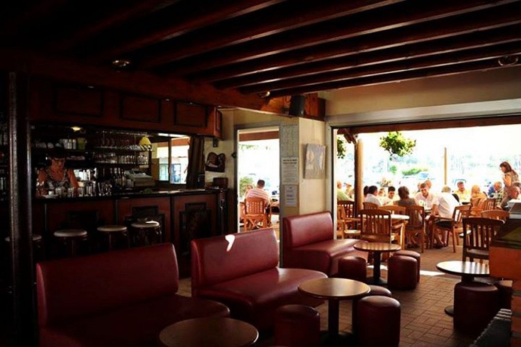 BAR JAZZ "LES ALIZES"