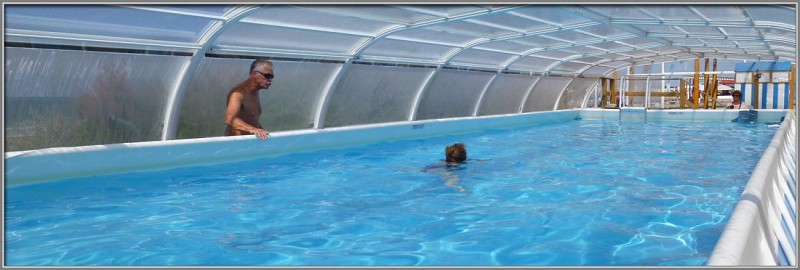 PISCINE ECOLE "COMME UN POISSON DANS L'EAU"