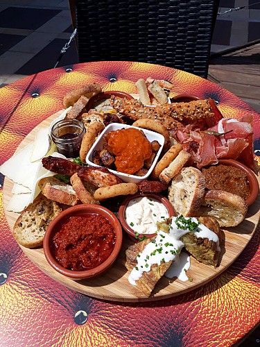 LE CALIENTE - BAR TAPAS