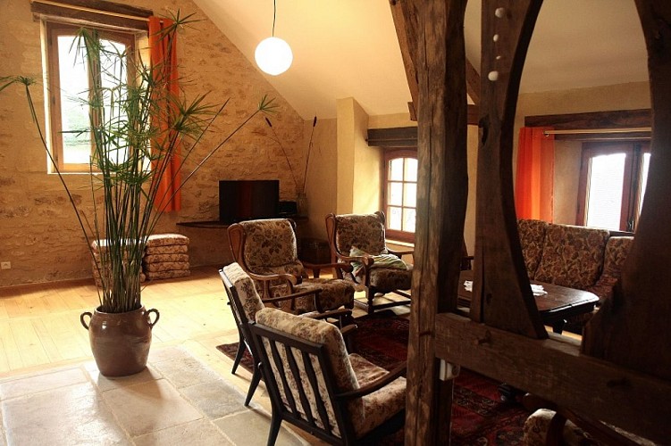 La-Grange-de-Campagnac_salon