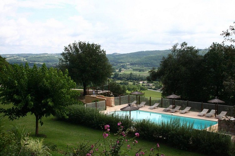 La vue et la piscine