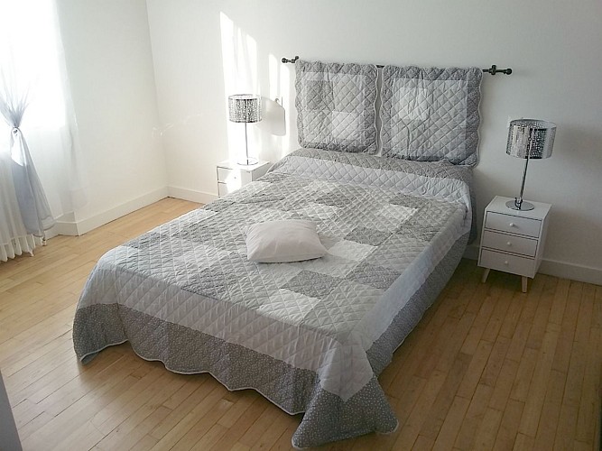 maison des chateaux- piscine chauffée5