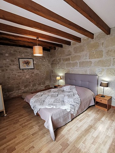 HLOAQU047FS0020C-LGM414A - Chambre 1 vue d'ensemble portrait