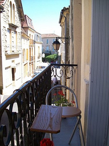 belvesholidaysapartment03_Apt1_balcony_jul08