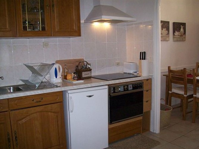 belvesholidaysapartment06_Apt1_kitchen_1_Jul08