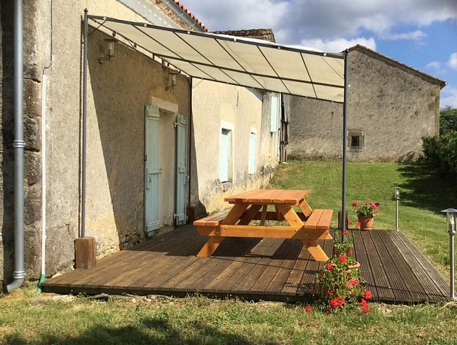 Madame et Monsieur  Lucien RAUST