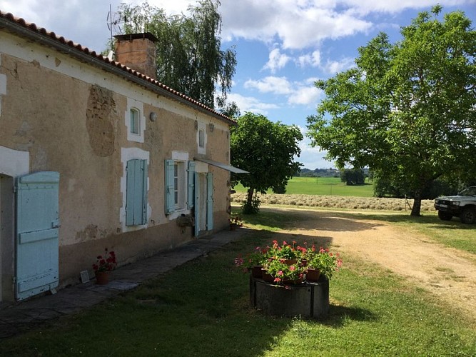 Madame et Monsieur  Lucien RAUST