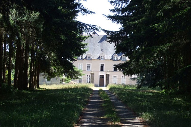 Châteaux - Saint-Thual
