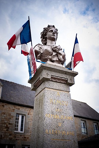Buste de la République-Rimou-stenphoto.fr