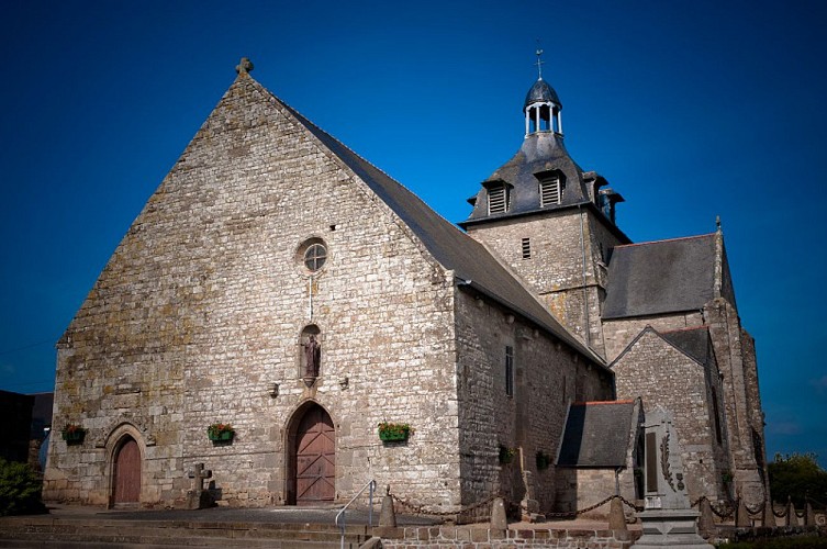Eglise Saint-Martin-Tremblay-stenphoto.fr