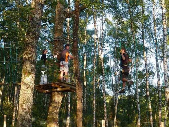 Parc acrobatique en forêt - Lac de Saint-Pardoux
