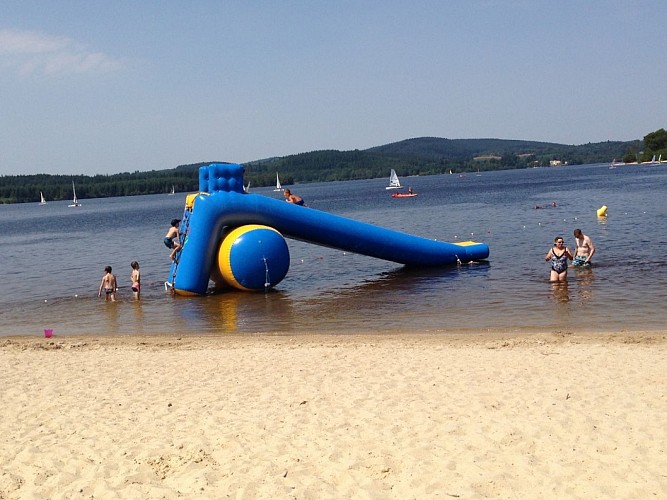Aplouf : parc aqualudique et waterballs