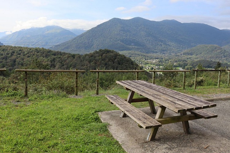 Aire de pique nique Sainte Colome 1