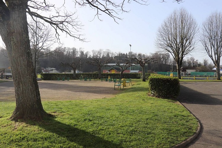 Aire de pique-nique - Bizanos - tables 1