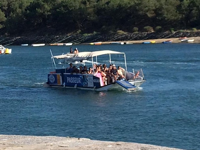 BATEAU : LE PASSEUR