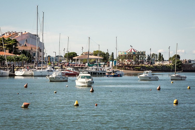 CALE DE MISE À L'EAU DE SAINT GILLES CROIX DE VIE