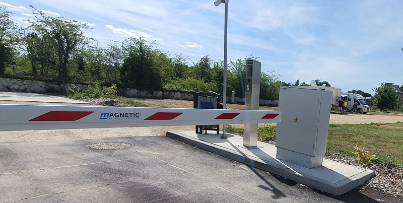 Aire de camping-car La Lampisterie - Benet