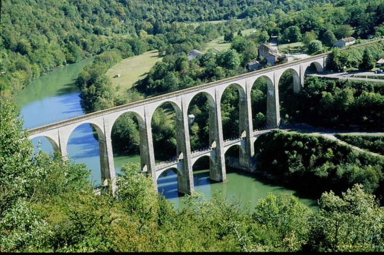 Viaduc de Cize-Bolozon