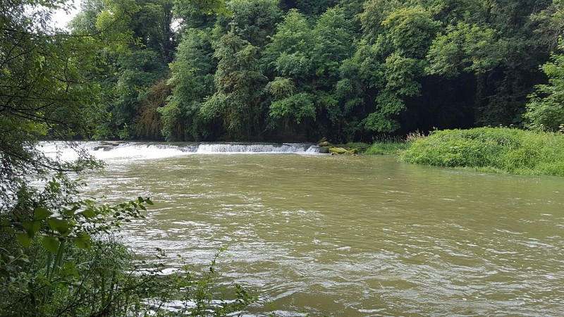 Lavoir et resurgence de Châteauvieux