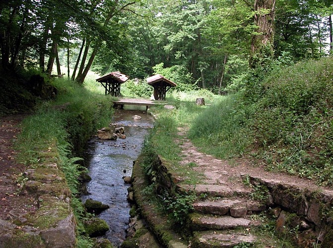 Village de Journans et source de la Reyssouze