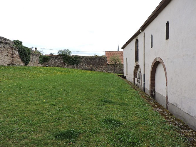 Eglise romane fortifiée