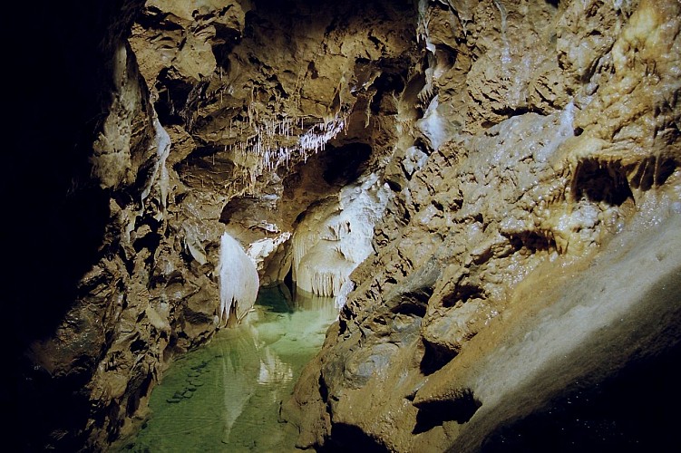 Grotte de Comblain - Petit Lac