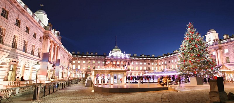 Bus Tour of London's Christmas Lights, Dinner and Midnight Mass