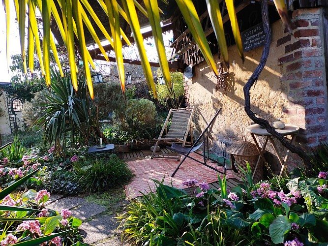 Gite jardin yuccas- les clos sur loir cottage