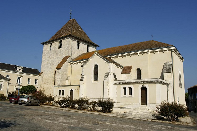 L'église de St Martial d'Artenset