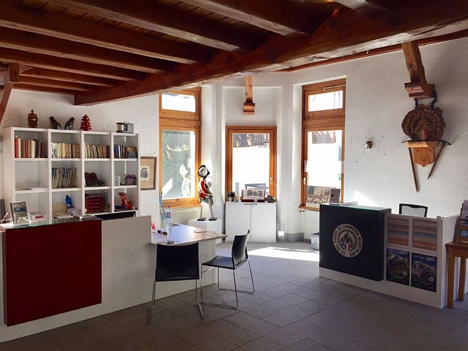 Bureau des guides d'Argentière - Compagnie des Guides de Chamonix