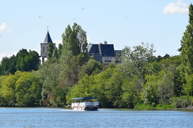 511067-Promenade_en_bateau_sur_le_canal_de_Caen_a_la_mer-Caen_la_mer_Tourisme___Alix_JONET-1200px