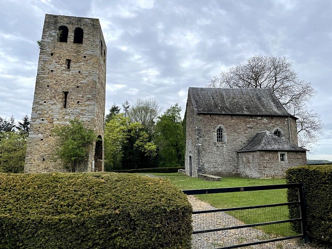 La chapelle et la tour de Mont-Sainte-Marie