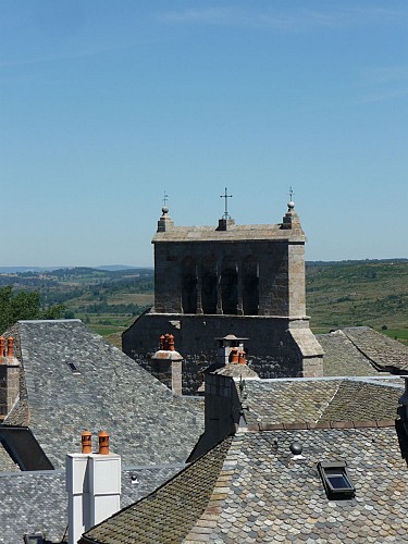Église romane Saint-Pierre - Saint-Michel, Saint-Urcize