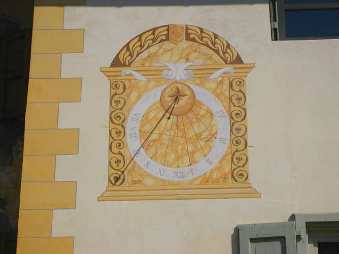 Cadran solaire de la Mairie de Val-des-Prés