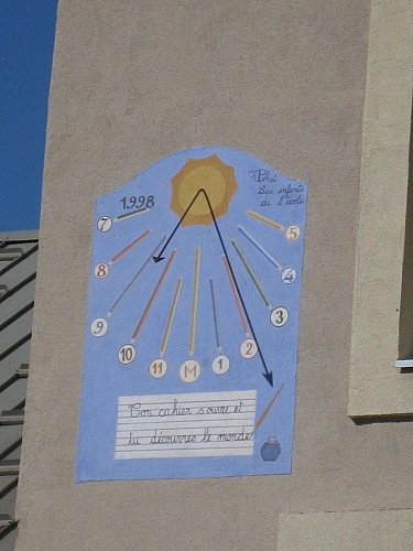 Cadran solaire de l'école de Val-des-Prés