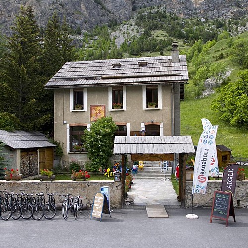 Sundial from the Névasport store, former school of Ville Haute