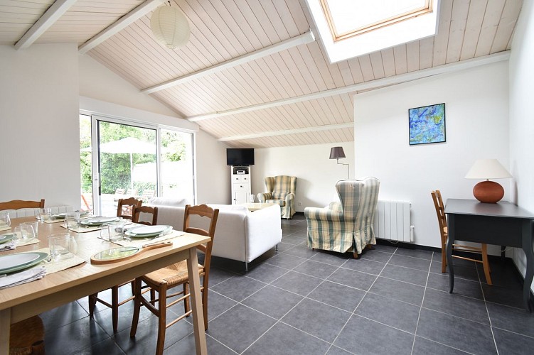 EN CENTRE BOURG ENTRE PLAGE LACS ET GOLF