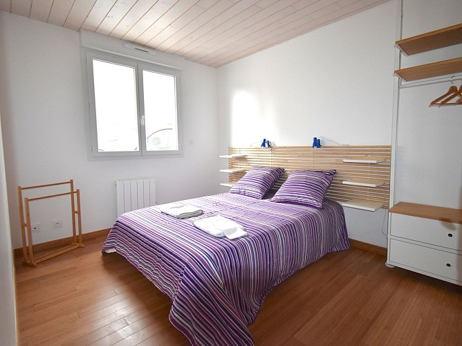 EN CENTRE BOURG ENTRE PLAGE LACS ET GOLF