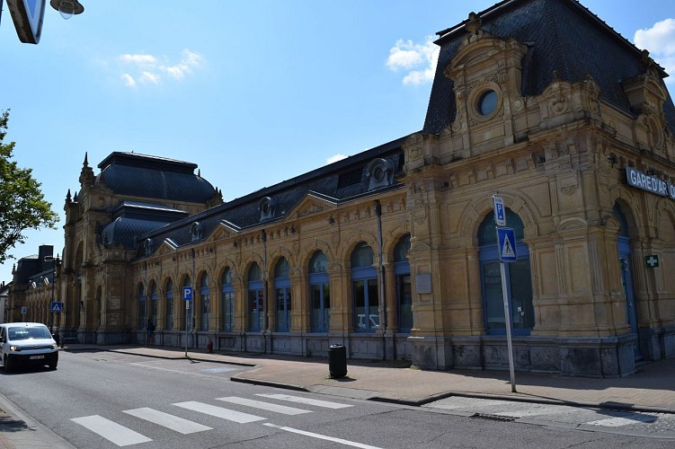 La Gare (1884)