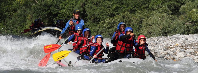 Parcours familial de descente en rafting dans les gorges de l'Isère
