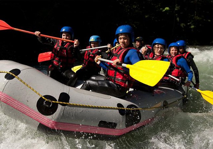 Parcours familial de descente en rafting dans les gorges de l'Isère