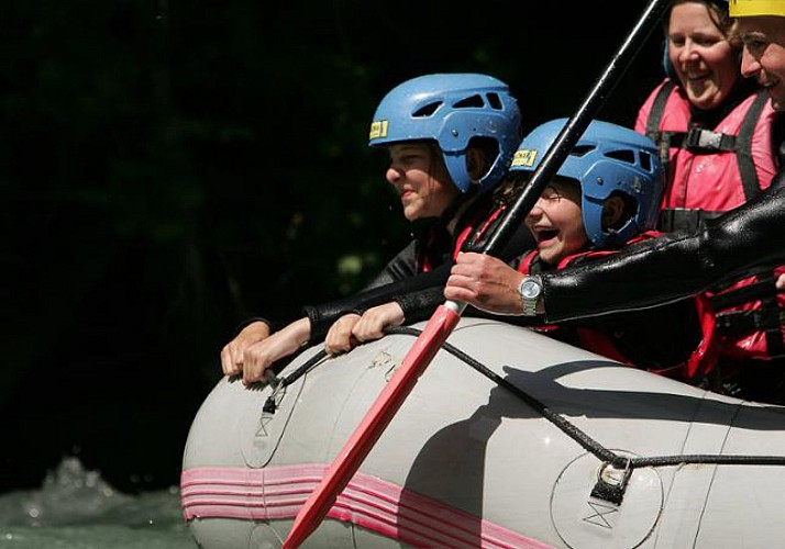 Parcours familial de descente en rafting dans les gorges de l'Isère