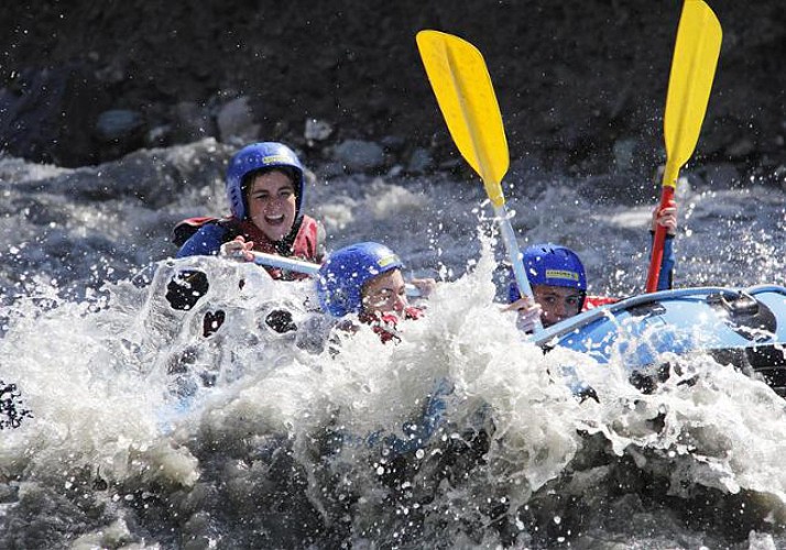 Parcours familial de descente en rafting dans les gorges de l'Isère